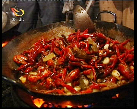 武汉新视角：火辣小龙虾