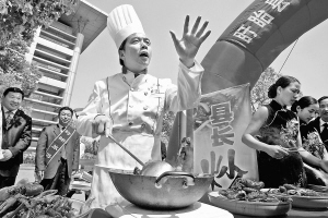 县长街头炒龙虾(图)