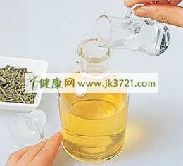 自制绿茶粉美白面膜