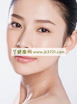 不同卸妆用品的性质和用途