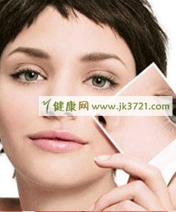 毛孔粗大的成因与解决方法