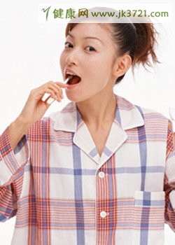 饭后3分钟是漱口、刷牙的最佳时间