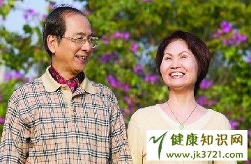 教老人剥皮的小绝招
