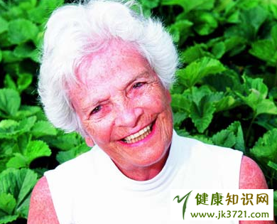 春季老人宜多吃葱