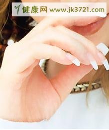 手指关节黑怎么办