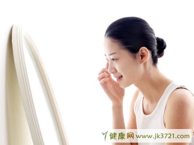 寒冬常见肌肤问题的应对高招