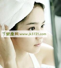 在脸上擦米饭可以去黑头吗
