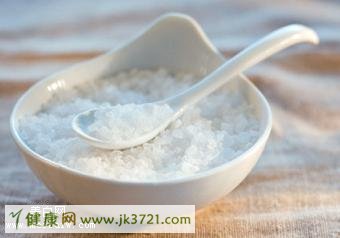 用食用盐可以去角质吗