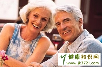 老人怎么保护好牙齿？