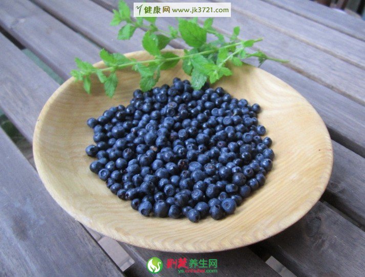 如鲜挑选和保存新鲜蓝莓？