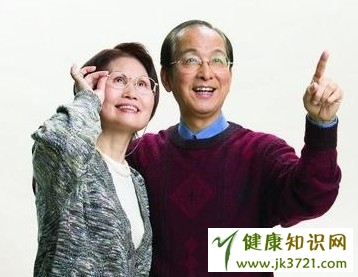 如何远离老年斑？