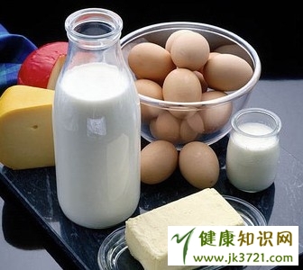 夏季老年人宜补钙