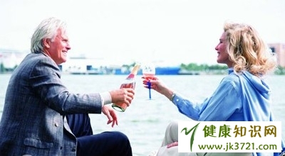 老人保健，贵在坚持！