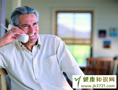 提醒老人没胃口可能是肺炎