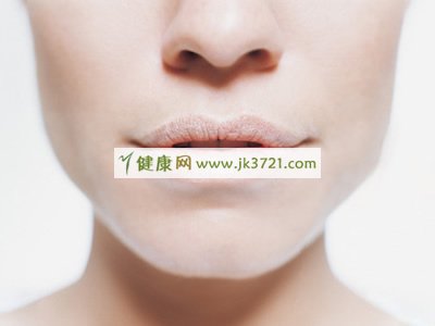 唇部保湿的营养餐与必修课