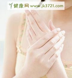 一起来学习冬季美白护手法