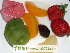 水果敷脸可能导致皮肤过敏现象