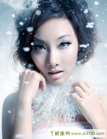 如何有效去除黑眼圈？