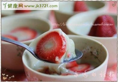 抗辐射防晒零食：草莓绿茶布丁