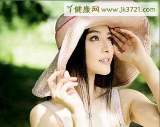 春季油性皮肤应当选什么护肤品