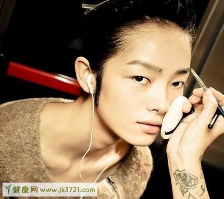 拒绝熊猫眼快速去黑眼圈的有效方法