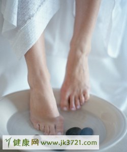 生活小技巧如何控制汗脚和脚臭