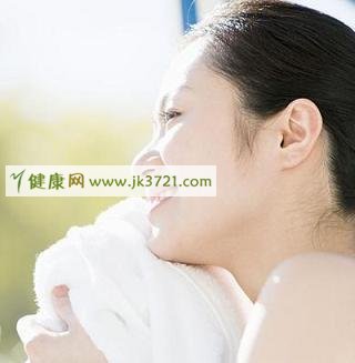 清晨做好肌肤护理 才能拥有好气色