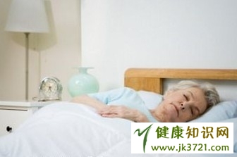 老年人爱做梦的睡眠姿势