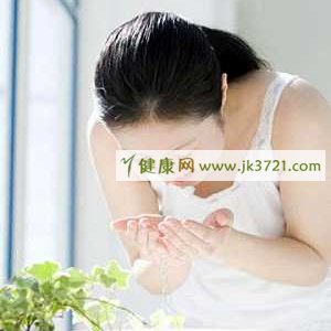 绿茶柠檬洗脸能美白吗