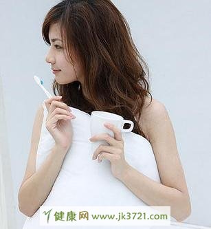 酸奶可不可以做面膜