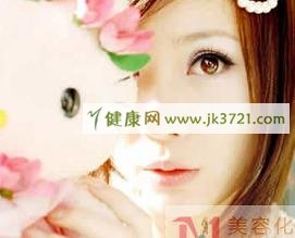 鼻子周围长白色小痘痘是脂肪粒吗