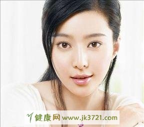 眼睛下面有细纹