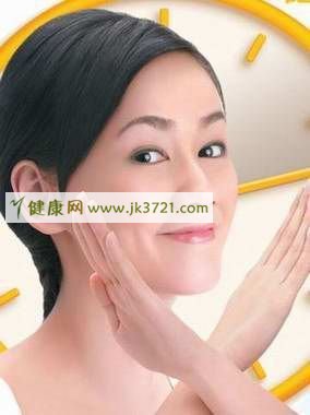 柠檬能直接敷脸美白吗