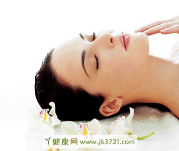 一起来了解爽肤水的使用方法