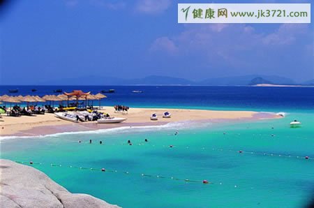 夏季海滩水上生活健康知识