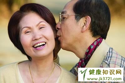 老年人再婚勿草率