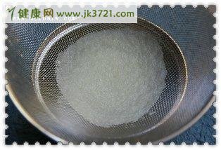 -用滤勺过滤后的冬瓜泥