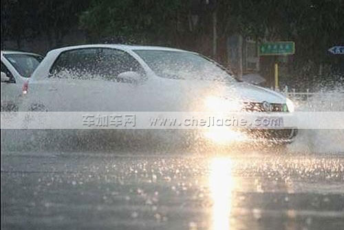 02雨天后要洗车.jpg