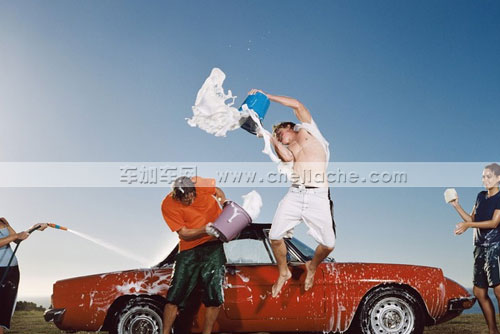 自己洗车.jpg