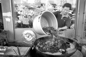 盱眙小龙虾明日首次进上海超市　　"特级价"每斤39.8元 ...